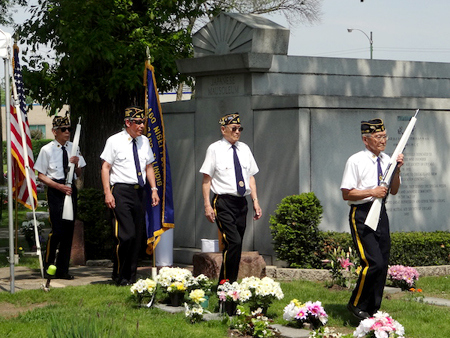 Posting of the Colors by members of Chicago Nisei Post #1183
